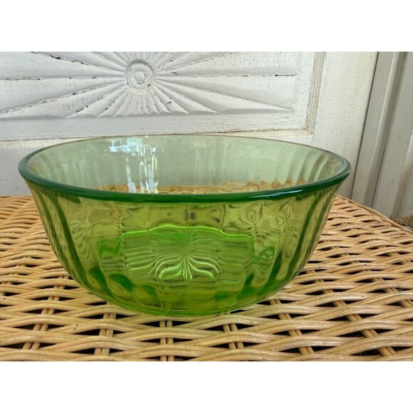 Vintage 30's Hazel Atlas Green Uranium Glass Block Ribbed Serving Bowl - Picture 1 of 8